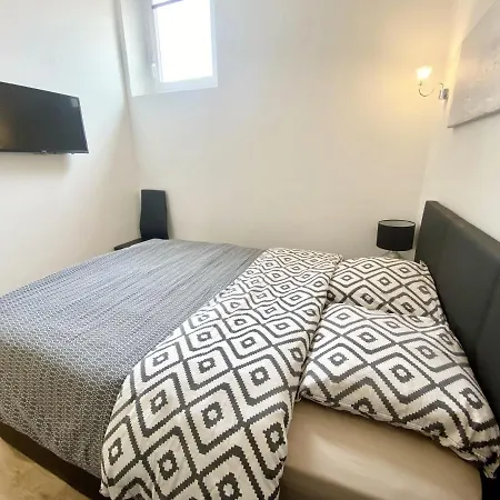Jean Medecin - Modern And Brand New 1br Flat Nice